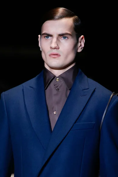 Look 72